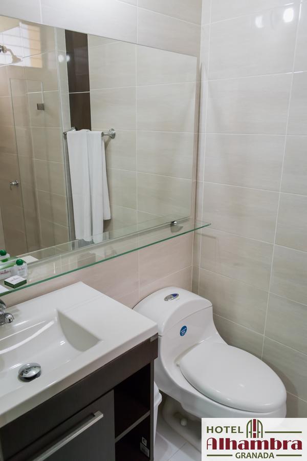 Hotel Alhambra Torre B กรานาดา ภายนอก รูปภาพ